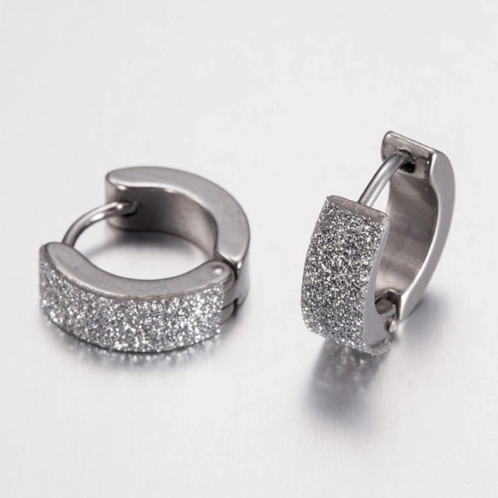 NEW!๐๐PUNK HOOPS! SPARKLE!๐๐SILVERY UNISEX MEN - Picture 5 of 8